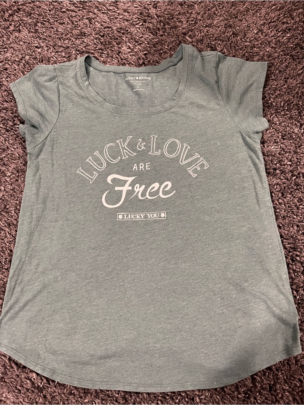 Lucky Brand 'Luck & Love Are Free' Green Graphic Tee Women’s Large SOFT
